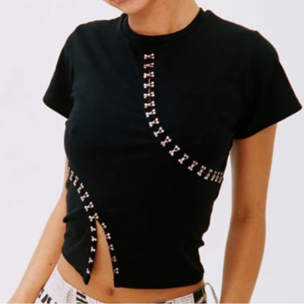 With Jean Baby Tee Black Short Sleeve T-Shirt Hook & Eye Accent Size Large